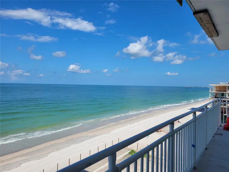 8470 W Gulf Blvd #304, FL