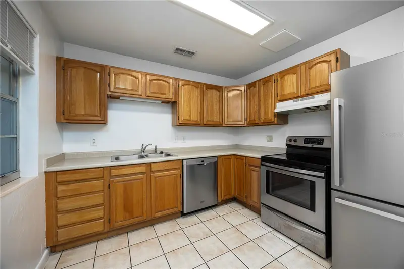 4156 Nw 10th St, FL
