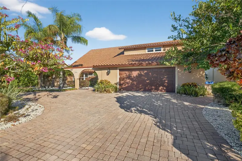 5124 South Shore Dr, FL