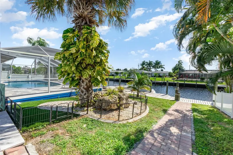 1661 Swan Ter, FL