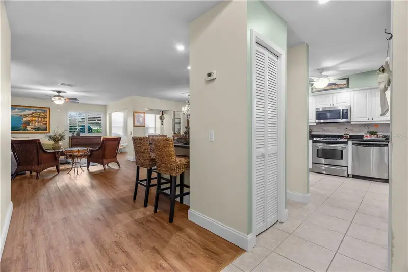 623 Red Oak Cir #109, FL