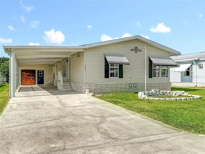 5745 Pawnee St, FL