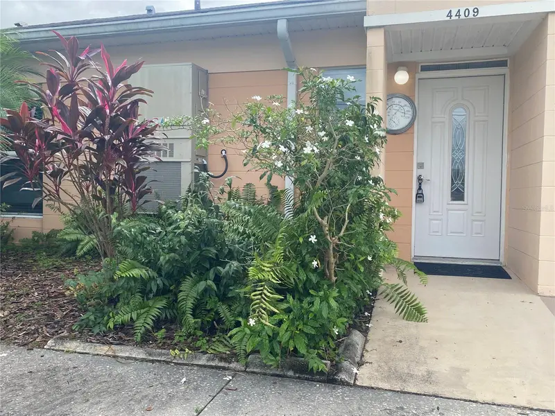 4409 Club Cir, FL