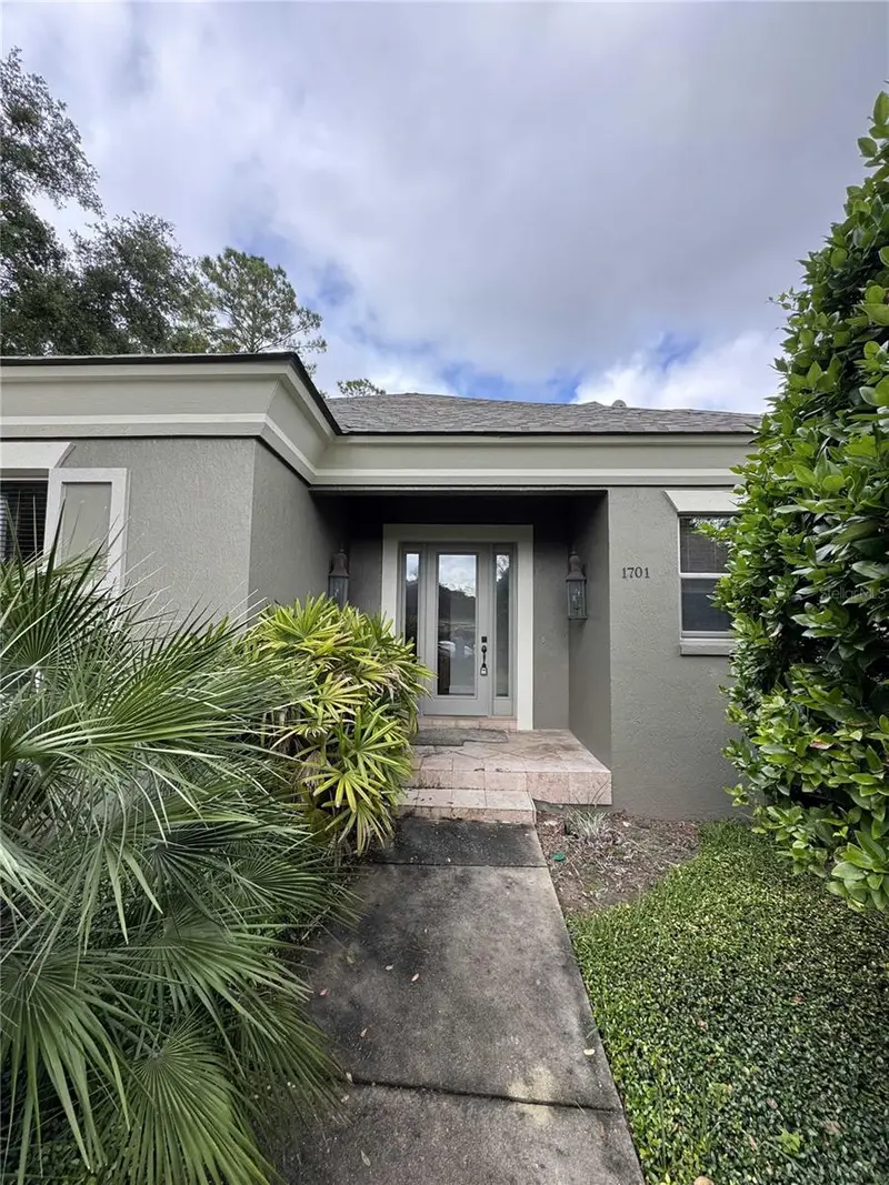 1701 Se 28th St, FL