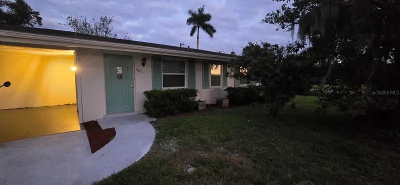 401 Skylark Ln Nw, FL