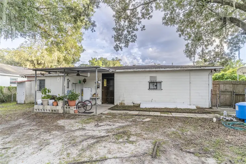 1802 E Knollwood St, FL