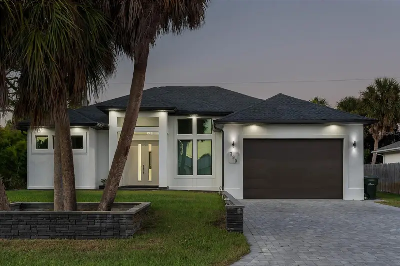 380 Cowry Rd, FL