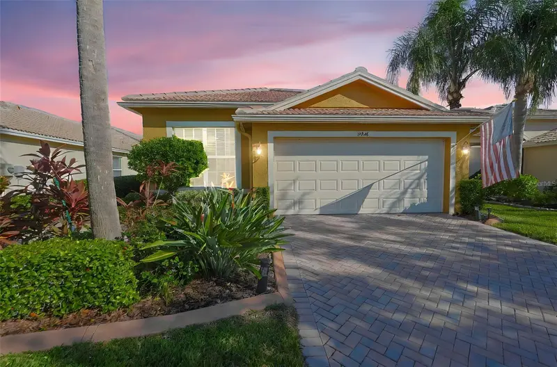 15948 Cobble Mill Dr, FL