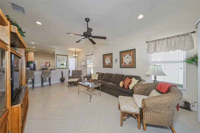 15948 Cobble Mill Dr, FL