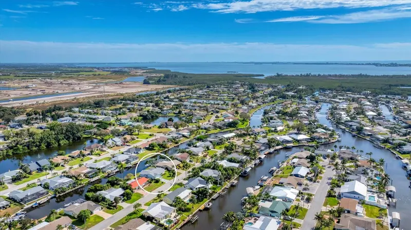 4515 Mangrove Point Rd, FL