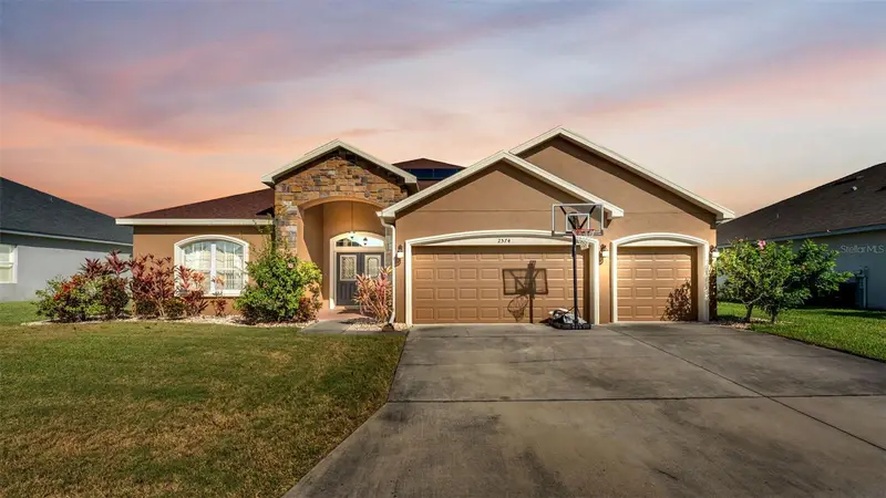 2574 Highlands Creek Way, FL