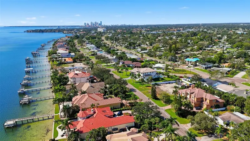 4324 Bayshore Blvd Ne, FL