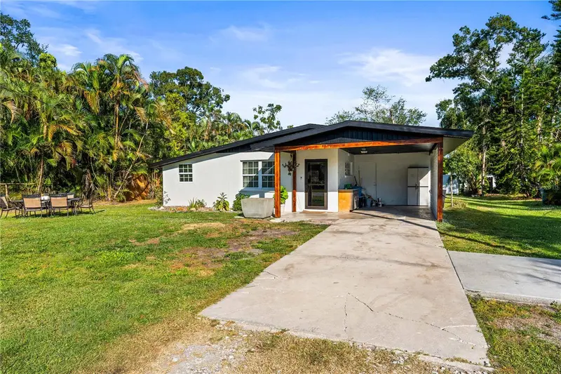 2611 Huntington Ave, FL
