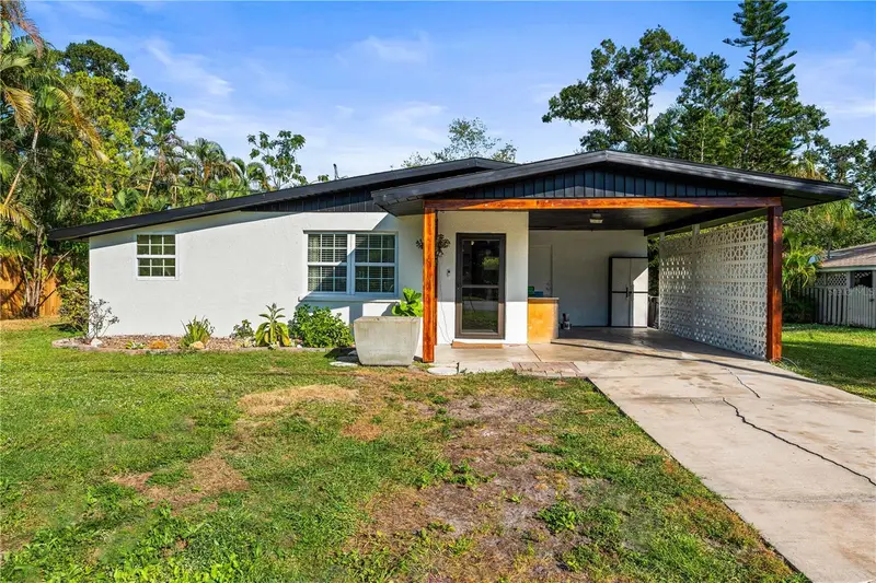 2611 Huntington Ave, FL