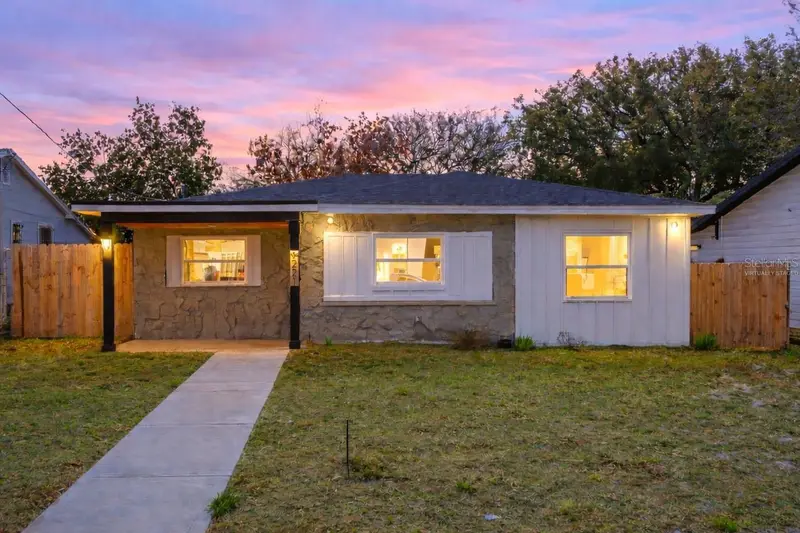 1221 E Emma St, FL