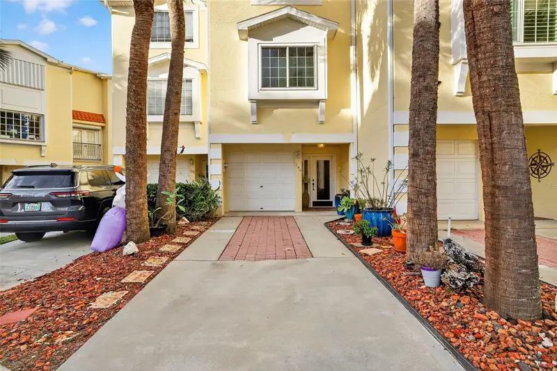 140 Brent Cir, FL