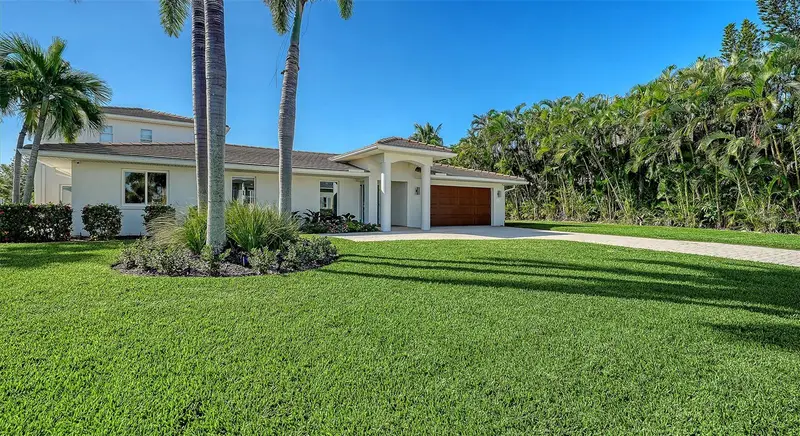 690 Old Compass Rd, FL