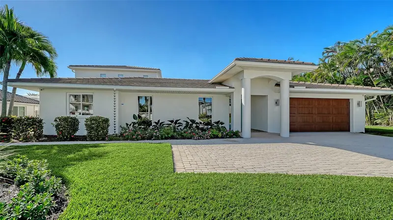 690 Old Compass Rd, FL