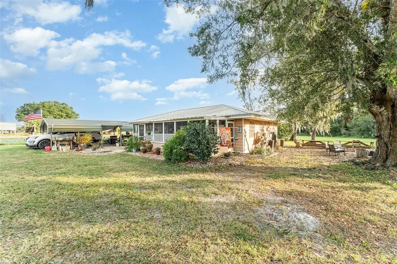 910 Bumby Ln, FL
