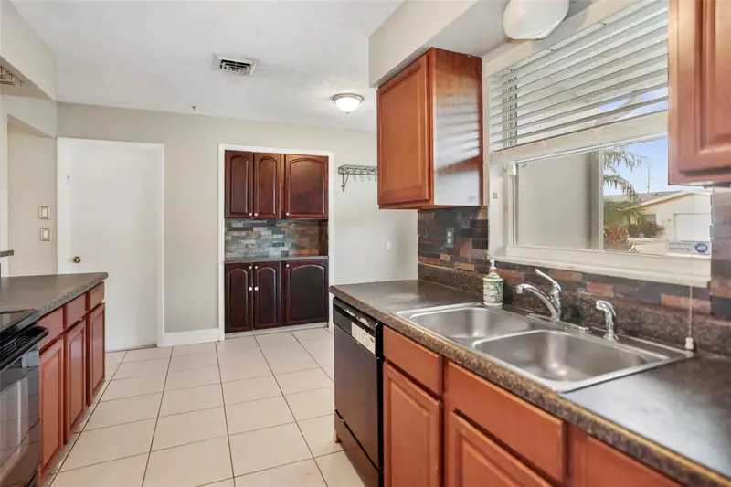 310 Scott Ct, FL