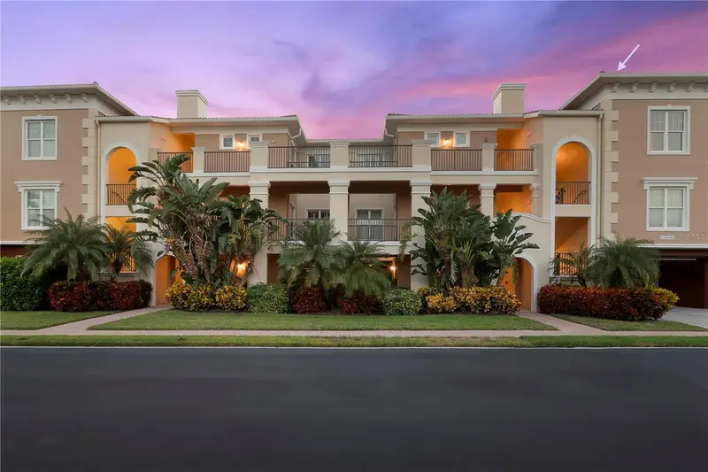 8 Franklin Ct S #53d, FL