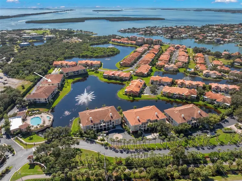 8 Franklin Ct S #53d, FL