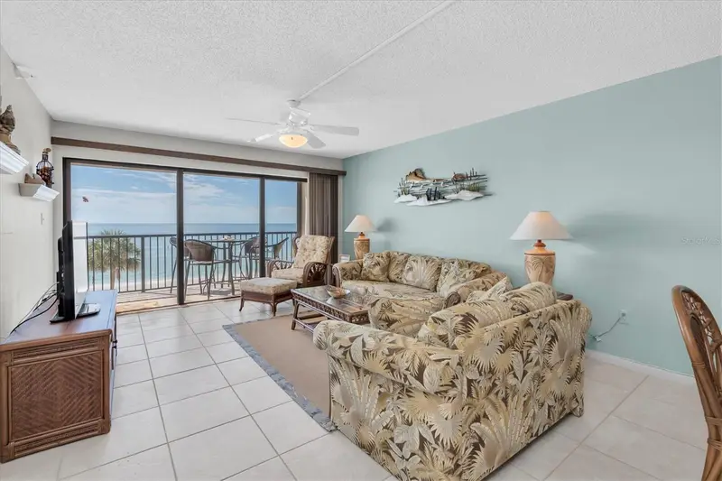 14950 Gulf Blvd #402, FL