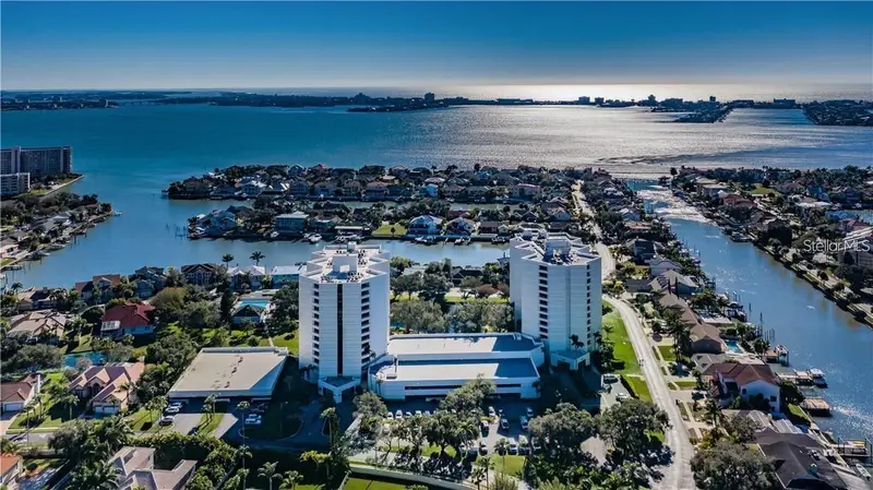 5950 Pelican Bay Plz S #204, FL