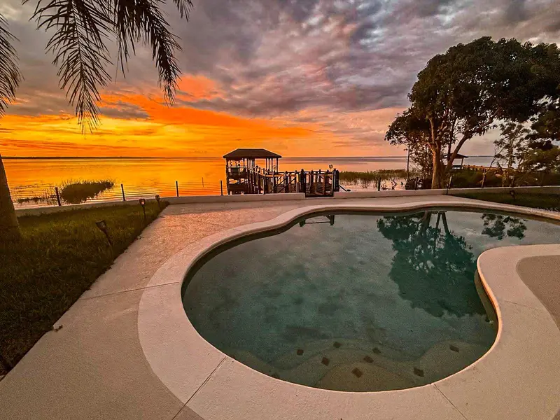 261 Zachary Wade St, FL