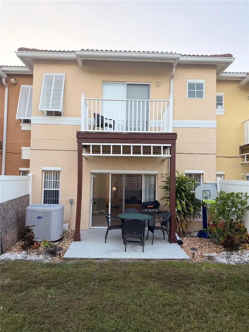 1090 Park Ridge Cir, FL