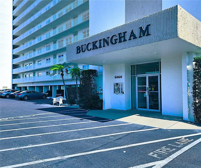6060 Shore Blvd S #903, FL