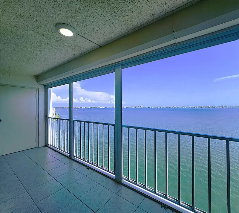 6060 Shore Blvd S #903, FL