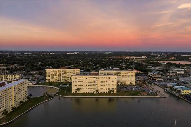4525 Cove Cir #102, FL