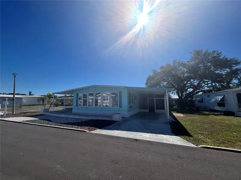 518 Cervina Dr N, FL
