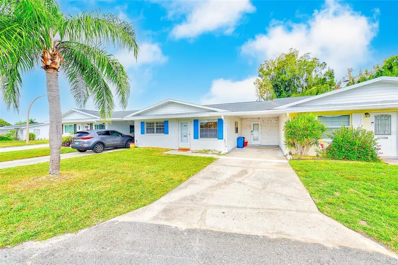 4995 Trillium Ct N, FL