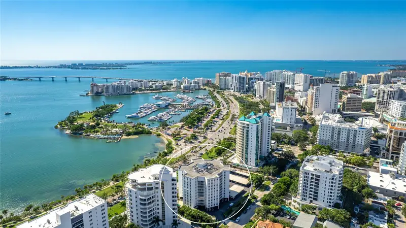 435 S Gulfstream Ave #1004, FL