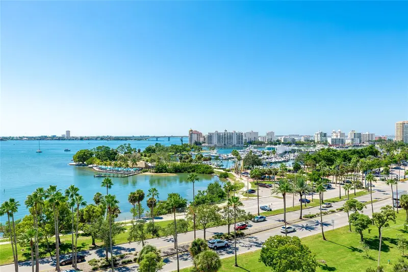 435 S Gulfstream Ave #1004, FL