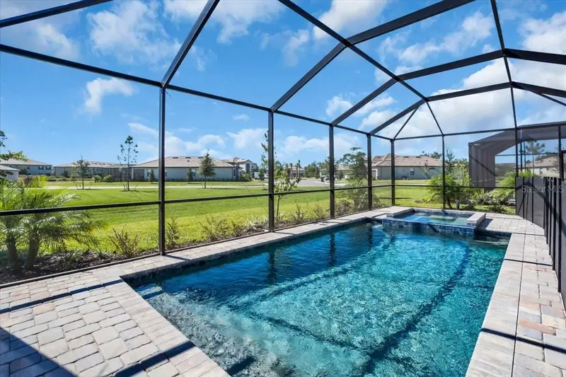 15018 Oxford Grey Dr, FL
