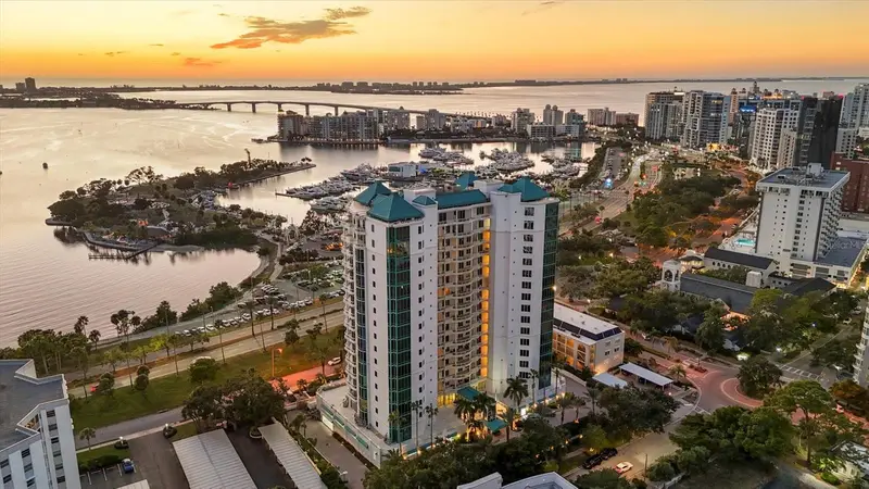 340 S Palm Ave #32, FL
