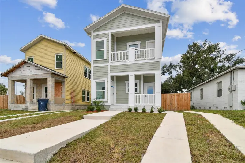 2313 E Columbus Dr, FL