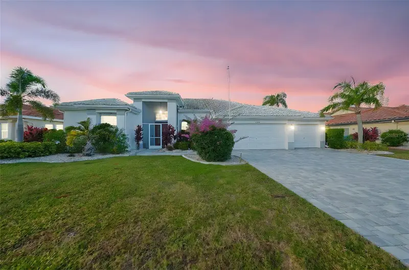 2320 Platinum Dr, FL