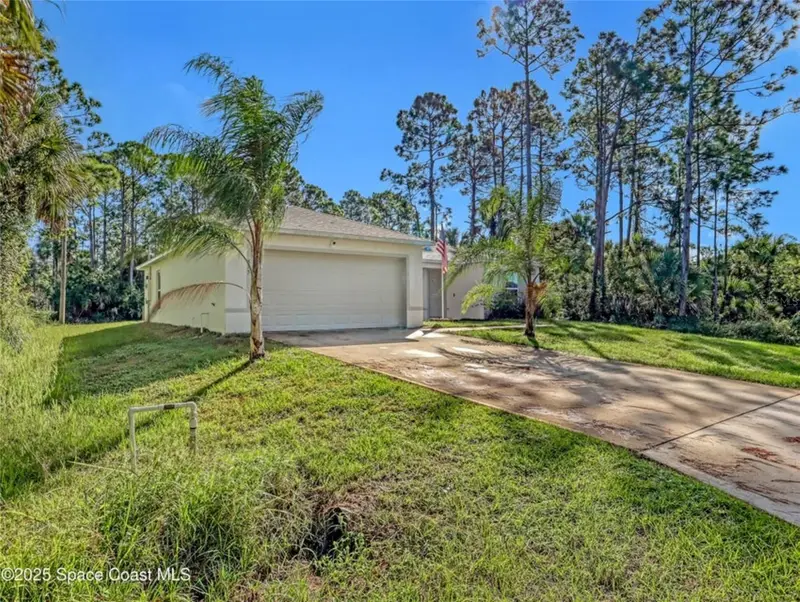 875 Natroma Ave Sw, FL