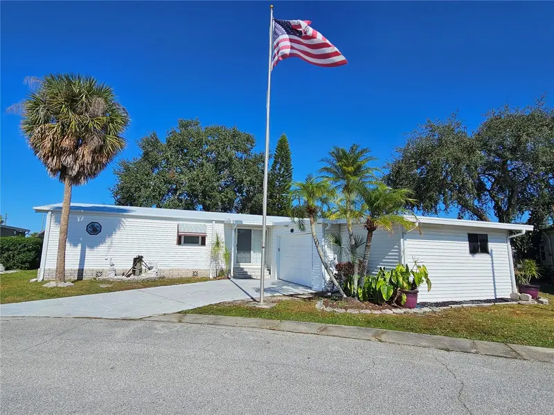 101 Dolphin Dr N, FL