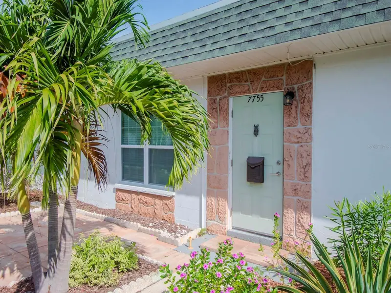 7755 39th Ave N, FL