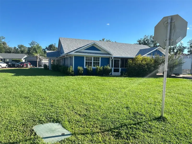 24 Sandalwood Dr, FL