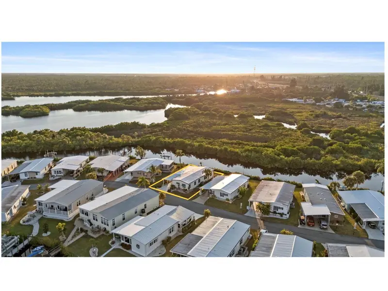 119 Lazy River Rd, FL