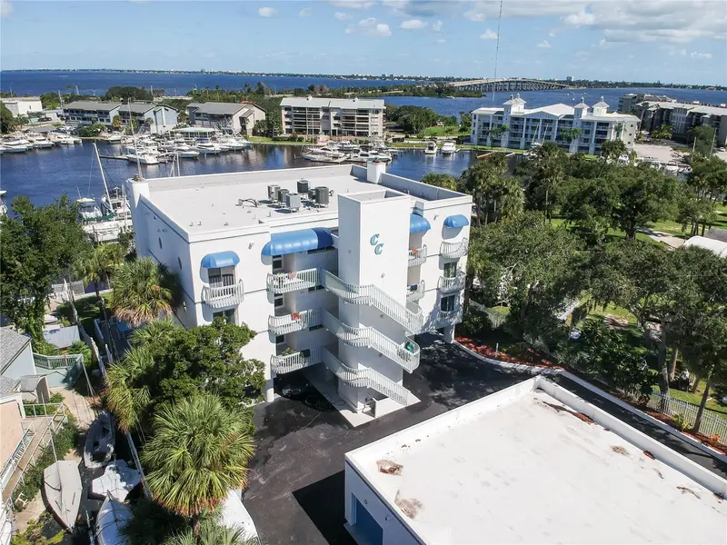 1208 River Dr #401, FL