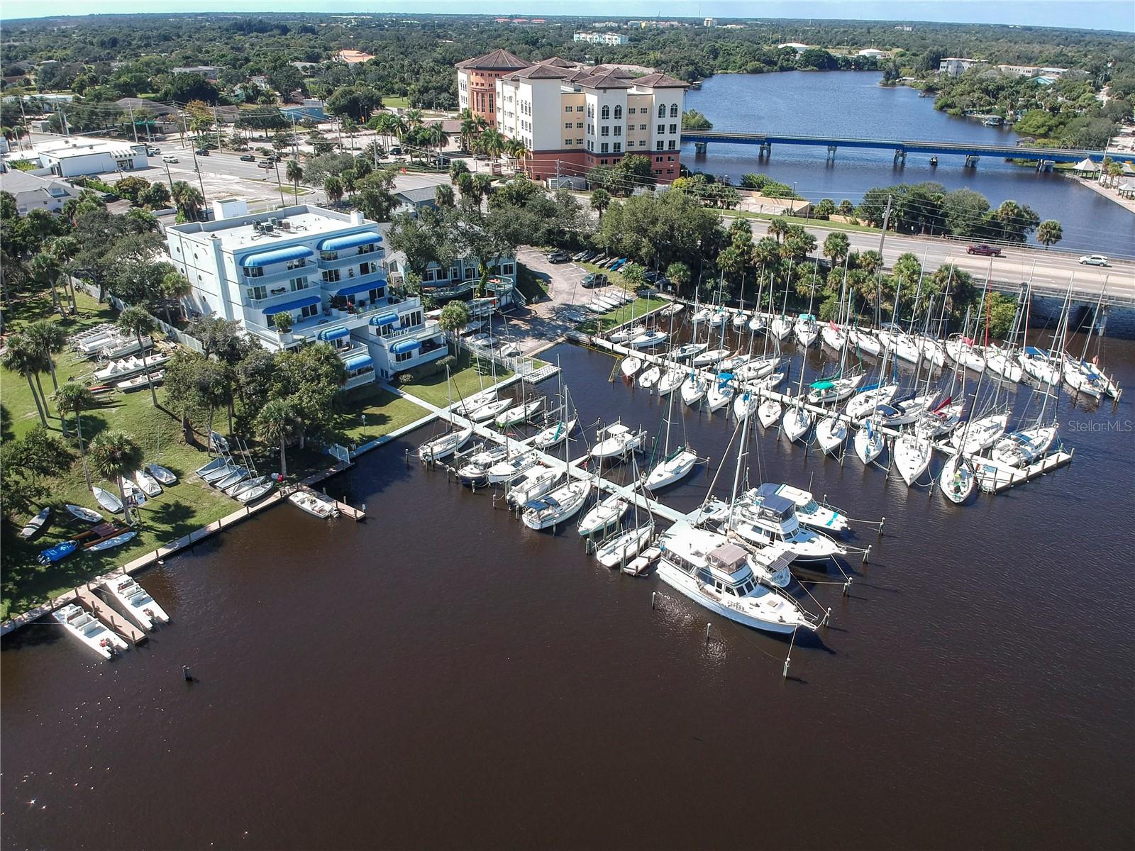 1208 River Dr #401, FL