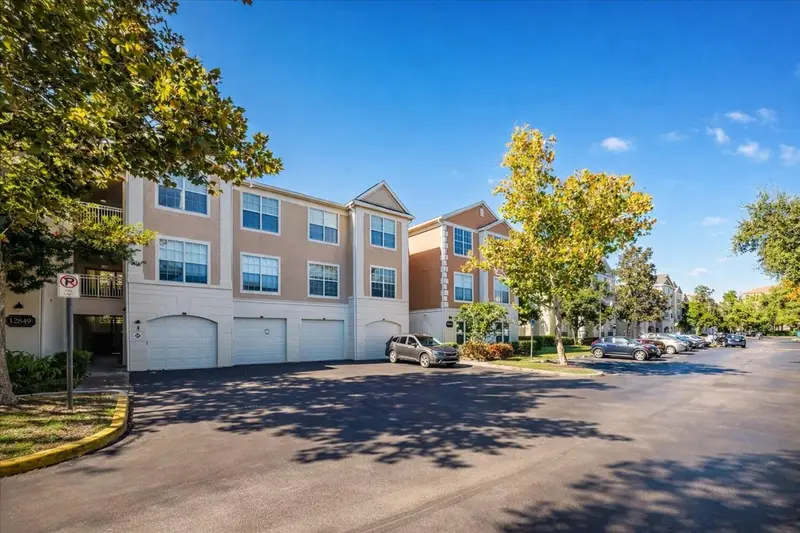12849 Madison Pointe Cir #307, FL