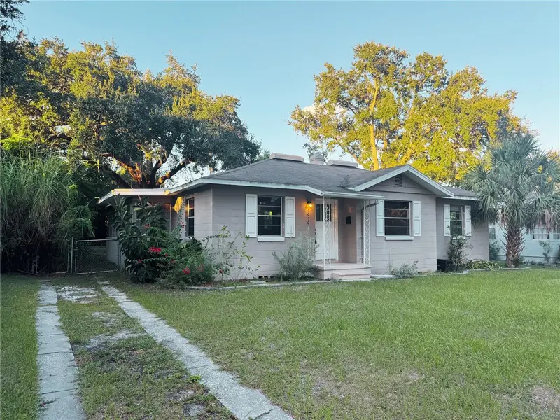 1030 E Walnut St, FL
